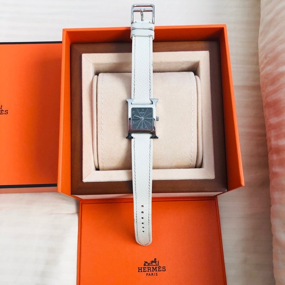 🚫SOLD🚫Authentic!💯Hermes H Hour small watch - Picture 7 of 10